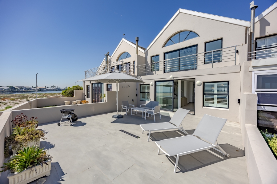 2 Bedroom Property for Sale in Milnerton Central Western Cape